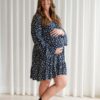ROSE MATERNITÉ - Robe fleurie à manche longue marine – Image 2