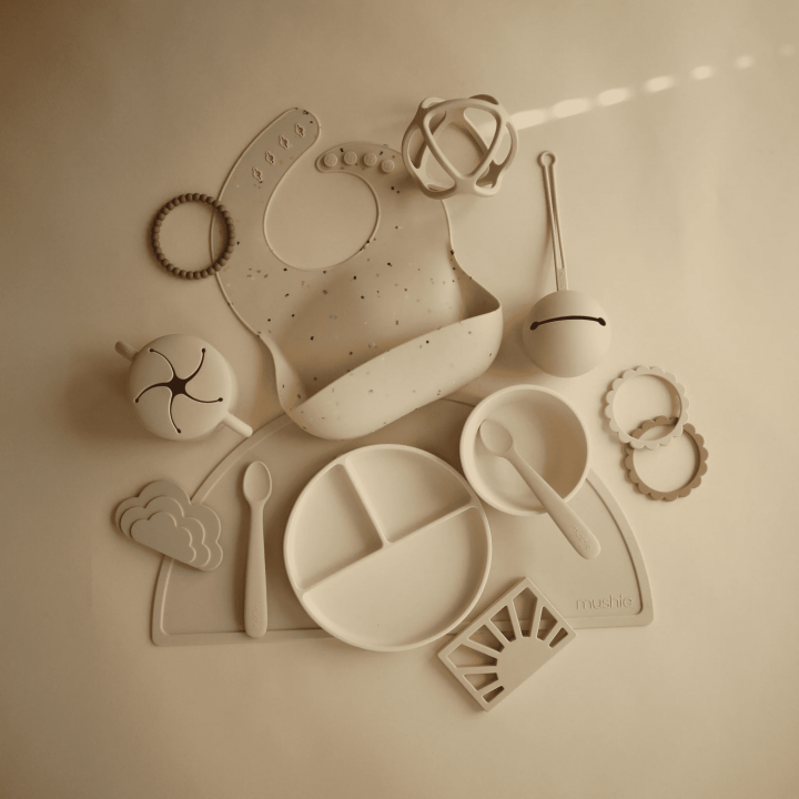 Mushie - Étui pour Suce en Silicone, Sable – Image 2
